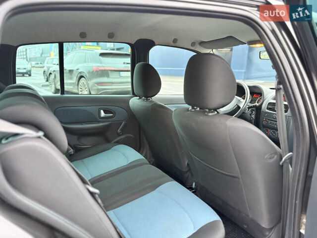 Черный Рено Клио, объемом двигателя 1.2 л и пробегом 226 тыс. км за 3500 $, фото 12 на Automoto.ua