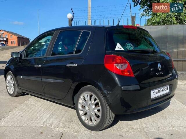 Черный Рено Клио, объемом двигателя 1.6 л и пробегом 272 тыс. км за 5490 $, фото 6 на Automoto.ua