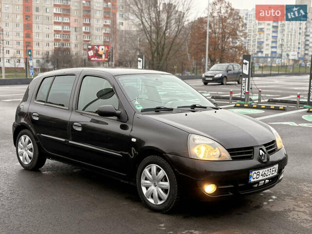 Черный Рено Клио, объемом двигателя 1.2 л и пробегом 226 тыс. км за 3500 $, фото 3 на Automoto.ua