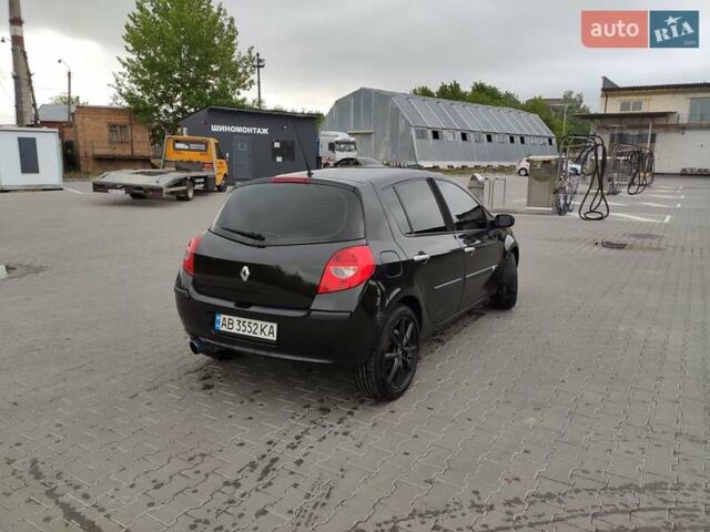 Черный Рено Клио, объемом двигателя 2 л и пробегом 228 тыс. км за 5999 $, фото 7 на Automoto.ua