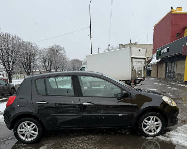 Черный Рено Клио, объемом двигателя 1.6 л и пробегом 221 тыс. км за 5500 $, фото 8 на Automoto.ua