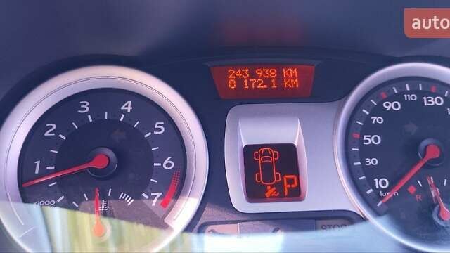 Чорний Рено Кліо, об'ємом двигуна 1.6 л та пробігом 243 тис. км за 5800 $, фото 5 на Automoto.ua
