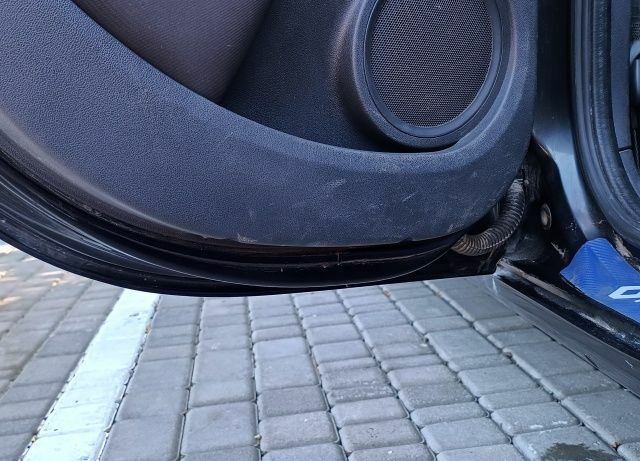 Чорний Рено Кліо, об'ємом двигуна 1.1 л та пробігом 305 тис. км за 3500 $, фото 14 на Automoto.ua