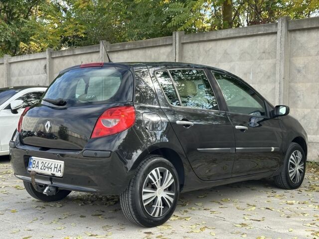 Чорний Рено Кліо, об'ємом двигуна 1.6 л та пробігом 213 тис. км за 5666 $, фото 6 на Automoto.ua