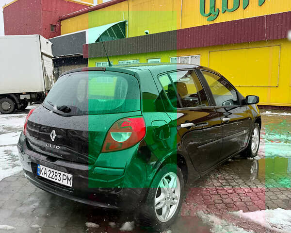Черный Рено Клио, объемом двигателя 1.6 л и пробегом 221 тыс. км за 5500 $, фото 7 на Automoto.ua