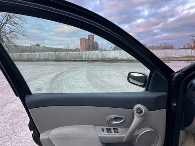 Чорний Рено Кліо, об'ємом двигуна 1.6 л та пробігом 207 тис. км за 5600 $, фото 8 на Automoto.ua