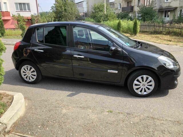 Черный Рено Клио, объемом двигателя 1.1 л и пробегом 282 тыс. км за 4000 $, фото 3 на Automoto.ua