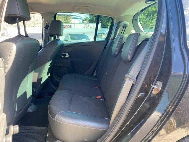 Черный Рено Клио, объемом двигателя 1.6 л и пробегом 275 тыс. км за 5500 $, фото 2 на Automoto.ua