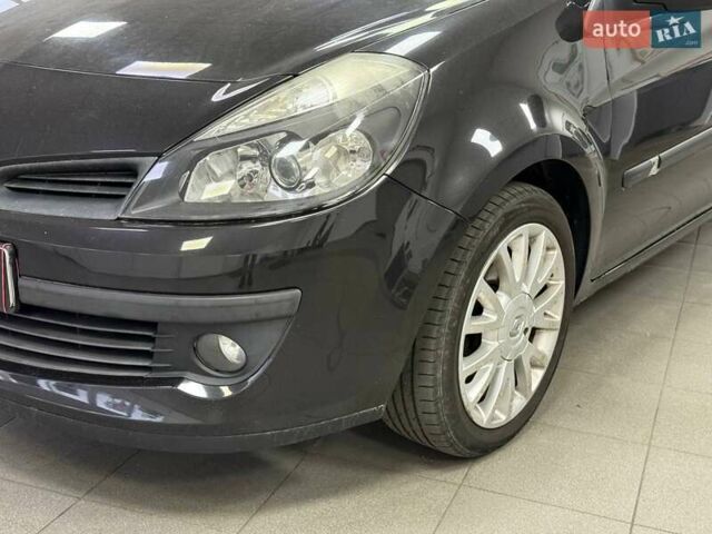 Чорний Рено Кліо, об'ємом двигуна 1.6 л та пробігом 272 тис. км за 6490 $, фото 4 на Automoto.ua