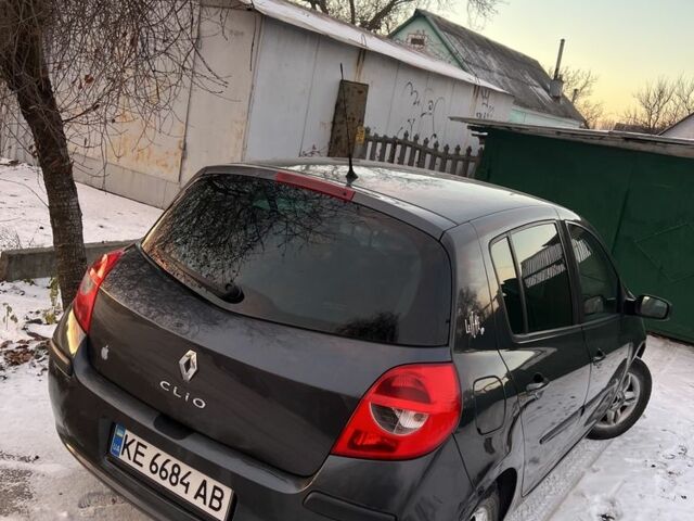 Черный Рено Клио, объемом двигателя 1.5 л и пробегом 260 тыс. км за 4800 $, фото 3 на Automoto.ua
