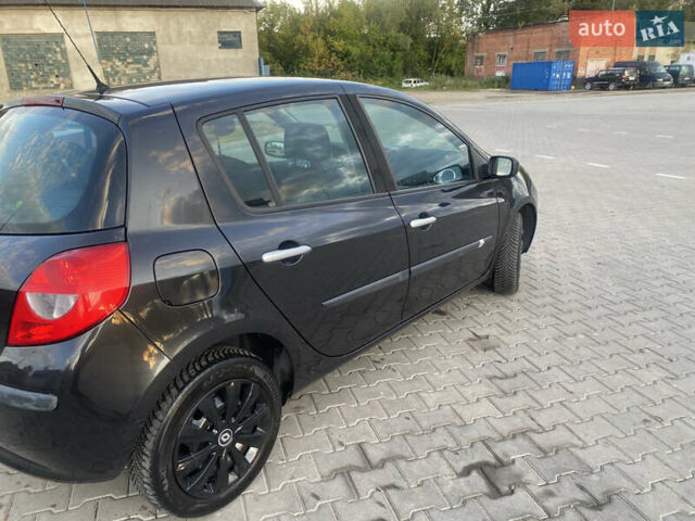 Чорний Рено Кліо, об'ємом двигуна 1.2 л та пробігом 181 тис. км за 4650 $, фото 5 на Automoto.ua