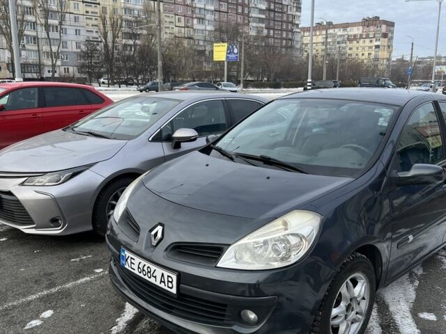 Черный Рено Клио, объемом двигателя 1.5 л и пробегом 260 тыс. км за 4800 $, фото 11 на Automoto.ua