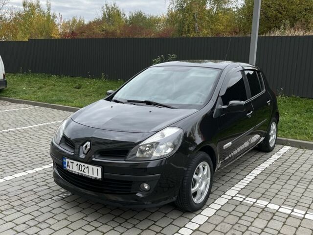 Черный Рено Клио, объемом двигателя 1.2 л и пробегом 240 тыс. км за 4800 $, фото 1 на Automoto.ua