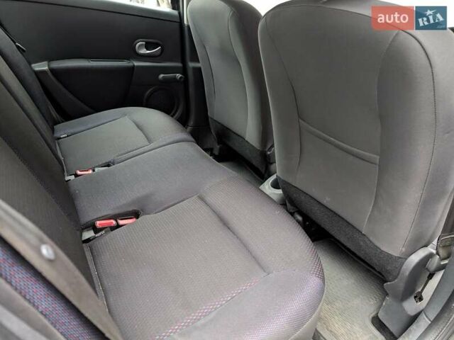 Чорний Рено Кліо, об'ємом двигуна 1.39 л та пробігом 156 тис. км за 4300 $, фото 14 на Automoto.ua