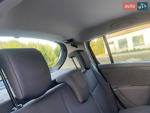 Черный Рено Клио, объемом двигателя 1.2 л и пробегом 181 тыс. км за 4450 $, фото 22 на Automoto.ua