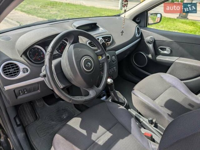Чорний Рено Кліо, об'ємом двигуна 1.39 л та пробігом 155 тис. км за 5900 $, фото 10 на Automoto.ua