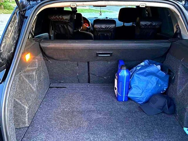 Чорний Рено Кліо, об'ємом двигуна 1.2 л та пробігом 353 тис. км за 4800 $, фото 4 на Automoto.ua