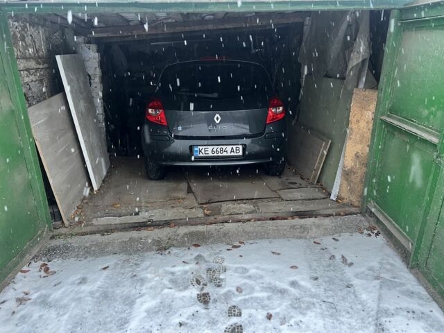 Черный Рено Клио, объемом двигателя 1.5 л и пробегом 260 тыс. км за 4800 $, фото 10 на Automoto.ua