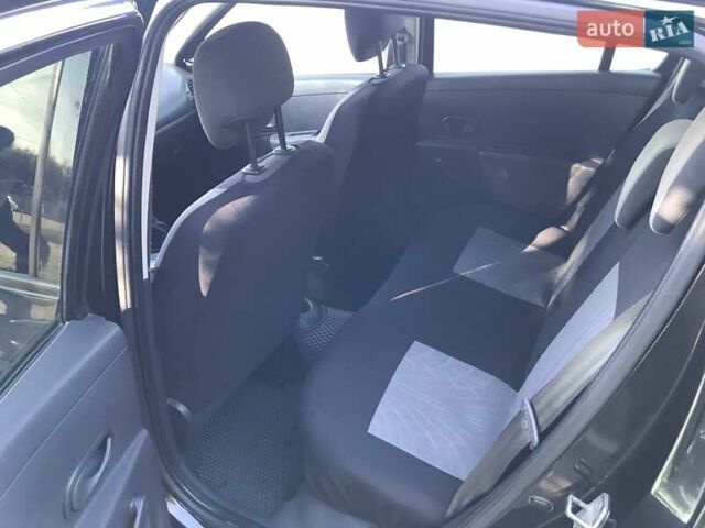 Черный Рено Клио, объемом двигателя 1.1 л и пробегом 210 тыс. км за 4900 $, фото 8 на Automoto.ua