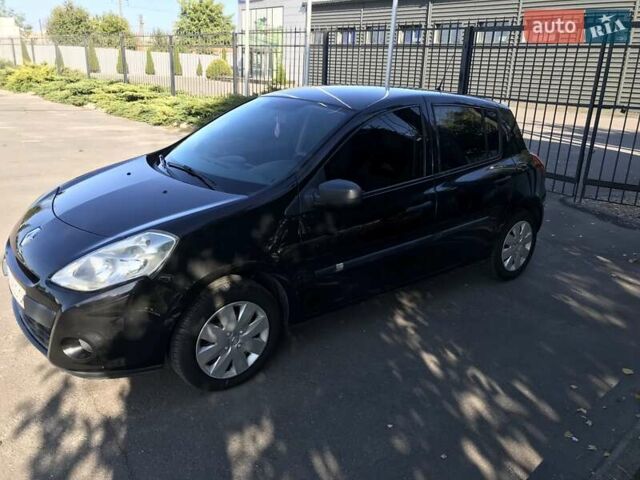 Черный Рено Клио, объемом двигателя 1.1 л и пробегом 210 тыс. км за 4900 $, фото 14 на Automoto.ua