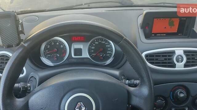 Черный Рено Клио, объемом двигателя 1.2 л и пробегом 273 тыс. км за 4699 $, фото 14 на Automoto.ua