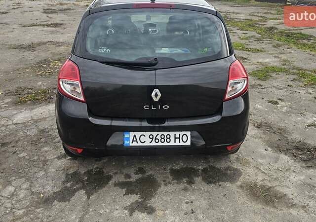 Чорний Рено Кліо, об'ємом двигуна 1.1 л та пробігом 177 тис. км за 4000 $, фото 5 на Automoto.ua