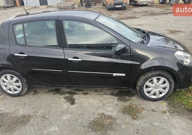 Чорний Рено Кліо, об'ємом двигуна 1.1 л та пробігом 177 тис. км за 4000 $, фото 6 на Automoto.ua