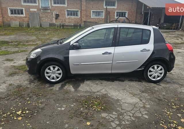 Чорний Рено Кліо, об'ємом двигуна 1.1 л та пробігом 177 тис. км за 4000 $, фото 3 на Automoto.ua