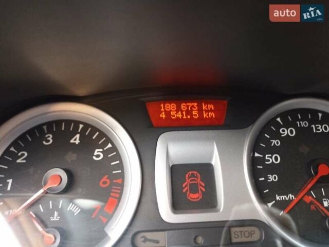 Черный Рено Клио, объемом двигателя 1.2 л и пробегом 189 тыс. км за 4800 $, фото 11 на Automoto.ua