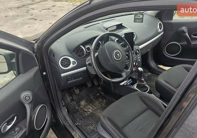 Чорний Рено Кліо, об'ємом двигуна 1.1 л та пробігом 177 тис. км за 4000 $, фото 4 на Automoto.ua