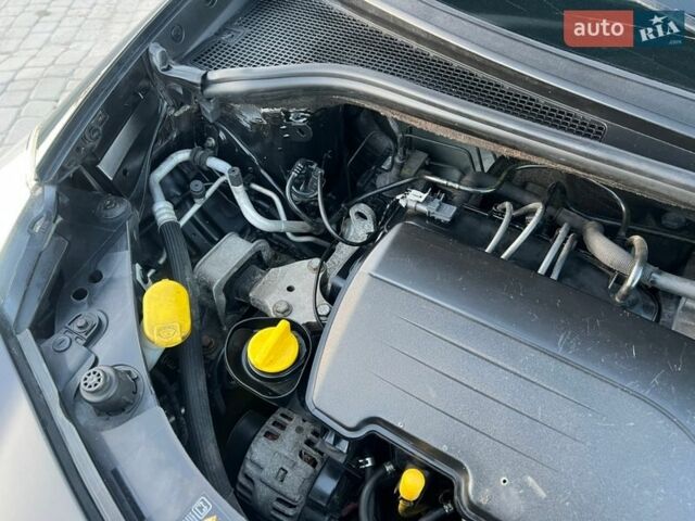 Черный Рено Клио, объемом двигателя 1.2 л и пробегом 202 тыс. км за 4600 $, фото 89 на Automoto.ua