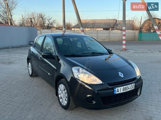Черный Рено Клио, объемом двигателя 1.2 л и пробегом 202 тыс. км за 4600 $, фото 100 на Automoto.ua