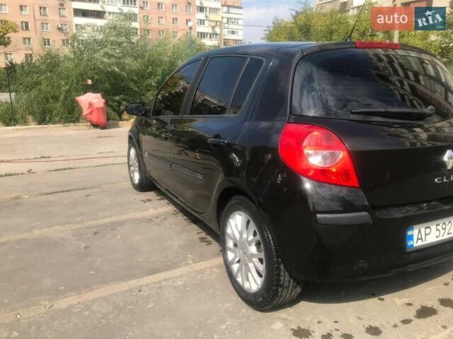 Черный Рено Клио, объемом двигателя 1.15 л и пробегом 200 тыс. км за 4100 $, фото 2 на Automoto.ua