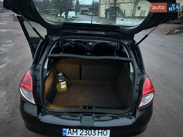 Черный Рено Клио, объемом двигателя 1.46 л и пробегом 230 тыс. км за 5000 $, фото 6 на Automoto.ua