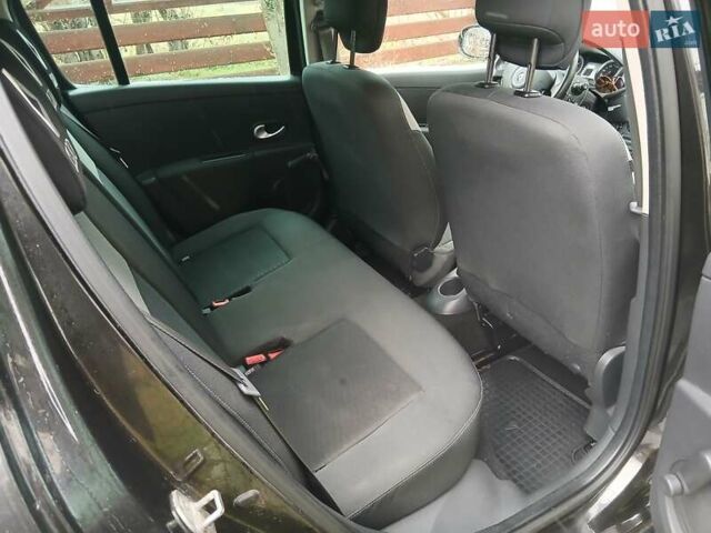 Чорний Рено Кліо, об'ємом двигуна 1.46 л та пробігом 270 тис. км за 5000 $, фото 11 на Automoto.ua