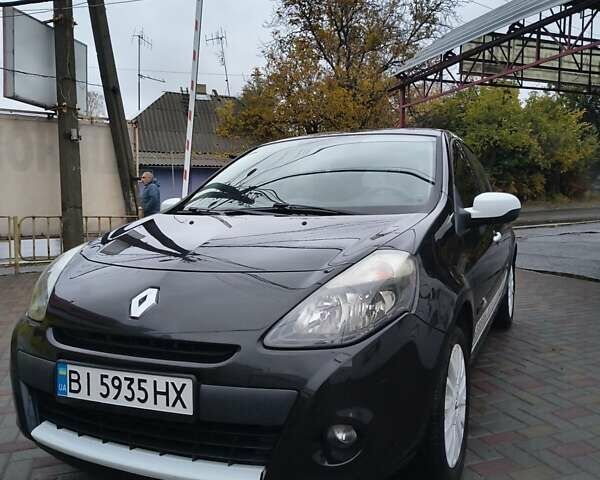 Черный Рено Клио, объемом двигателя 1.2 л и пробегом 185 тыс. км за 5800 $, фото 22 на Automoto.ua