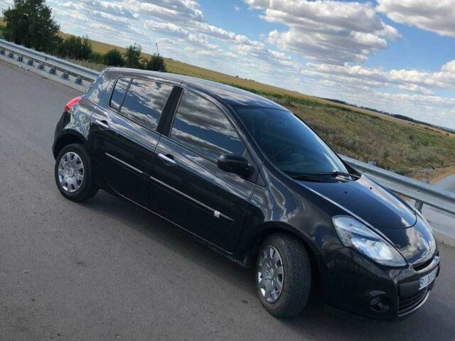 Черный Рено Клио, объемом двигателя 1.5 л и пробегом 232 тыс. км за 5599 $, фото 5 на Automoto.ua