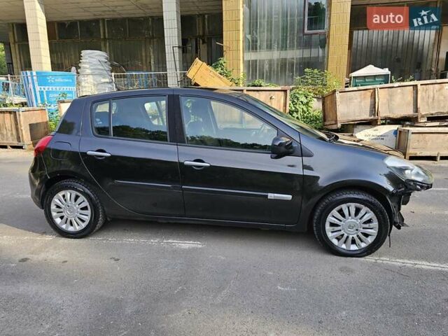 Чорний Рено Кліо, об'ємом двигуна 1.6 л та пробігом 170 тис. км за 3500 $, фото 7 на Automoto.ua