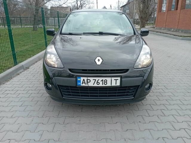 Черный Рено Клио, объемом двигателя 1.5 л и пробегом 182 тыс. км за 6500 $, фото 2 на Automoto.ua