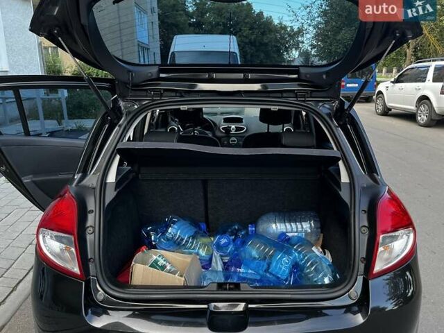Чорний Рено Кліо, об'ємом двигуна 1.6 л та пробігом 130 тис. км за 7100 $, фото 9 на Automoto.ua