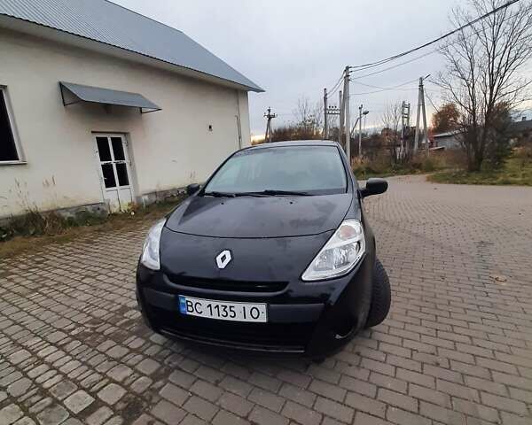 Черный Рено Клио, объемом двигателя 1.1 л и пробегом 110 тыс. км за 4550 $, фото 2 на Automoto.ua