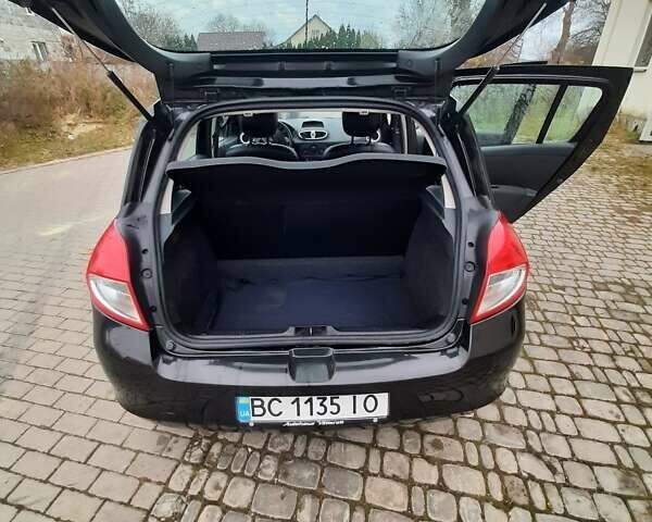 Черный Рено Клио, объемом двигателя 1.1 л и пробегом 110 тыс. км за 4550 $, фото 22 на Automoto.ua