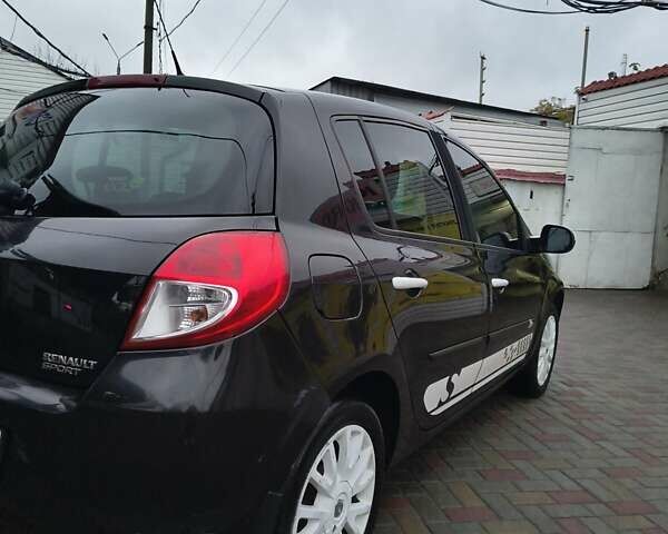 Черный Рено Клио, объемом двигателя 1.2 л и пробегом 185 тыс. км за 5800 $, фото 10 на Automoto.ua