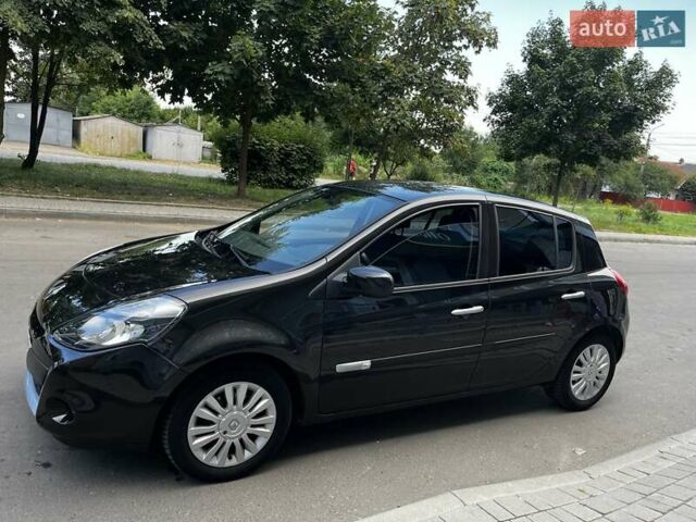 Чорний Рено Кліо, об'ємом двигуна 1.6 л та пробігом 130 тис. км за 7100 $, фото 1 на Automoto.ua