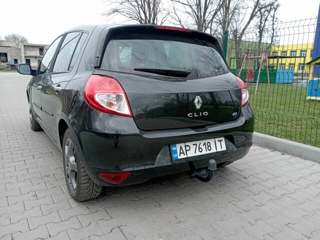 Черный Рено Клио, объемом двигателя 1.5 л и пробегом 182 тыс. км за 6500 $, фото 3 на Automoto.ua