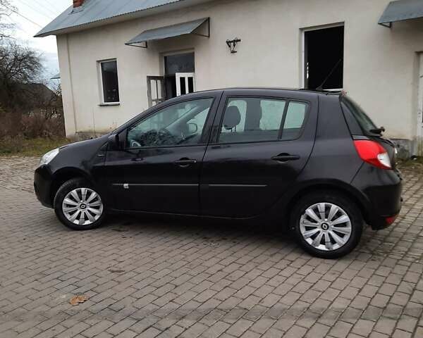 Черный Рено Клио, объемом двигателя 1.1 л и пробегом 110 тыс. км за 4550 $, фото 14 на Automoto.ua