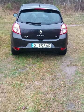 Черный Рено Клио, объемом двигателя 1.5 л и пробегом 290 тыс. км за 5450 $, фото 12 на Automoto.ua