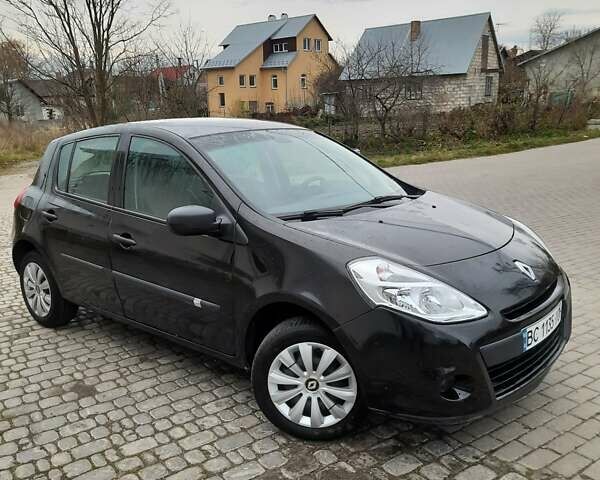 Черный Рено Клио, объемом двигателя 1.1 л и пробегом 110 тыс. км за 4550 $, фото 18 на Automoto.ua