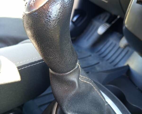 Черный Рено Клио, объемом двигателя 1.5 л и пробегом 293 тыс. км за 4800 $, фото 5 на Automoto.ua