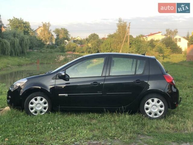 Черный Рено Клио, объемом двигателя 1.6 л и пробегом 214 тыс. км за 6900 $, фото 10 на Automoto.ua